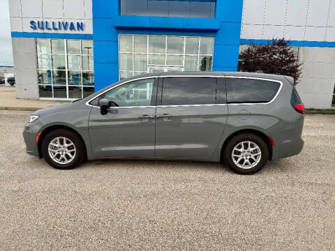2023 Chrysler Pacifica Touring L