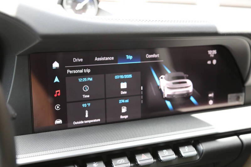 2025 Porsche 911 Carrera