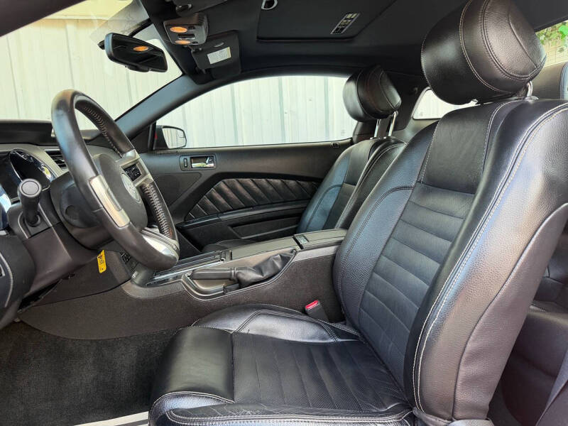 2012 Ford Mustang V6 Premium
