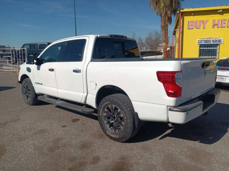 2017 Nissan Titan SL