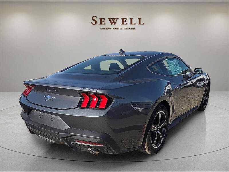 2025 Ford Mustang EcoBoost