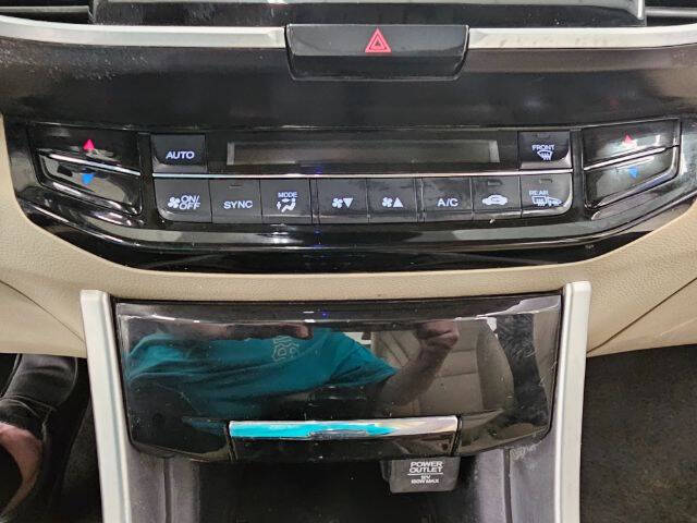 2016 Honda Accord EX-L w/Navi w/Honda Sensing