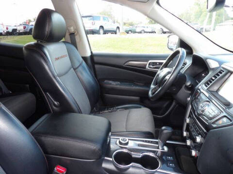 2019 Nissan Pathfinder SV