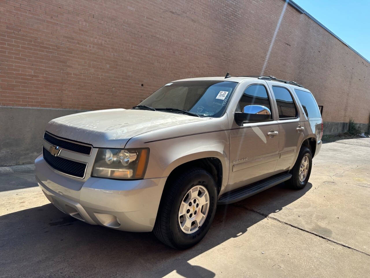 2007 Chevrolet Tahoe for sale at Sarenco Auto Inc in Dallas, TX