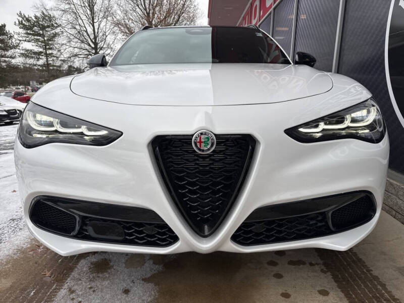 2025 Alfa Romeo Stelvio