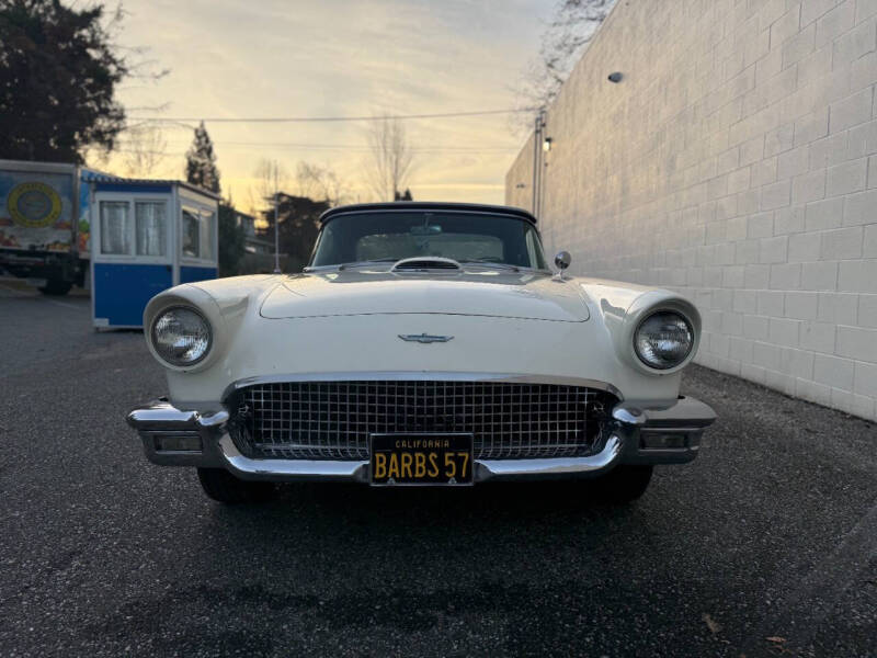 1957 Ford Thunderbird