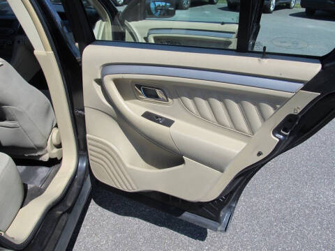 2015 Ford Taurus