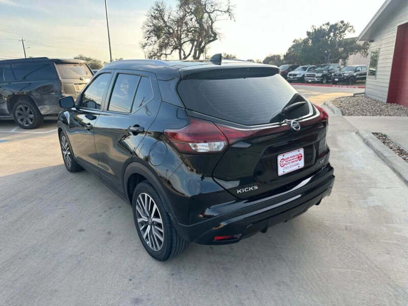2021 Nissan Kicks SV