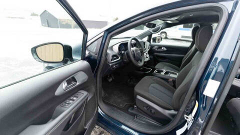 2024 Chrysler Pacifica Touring