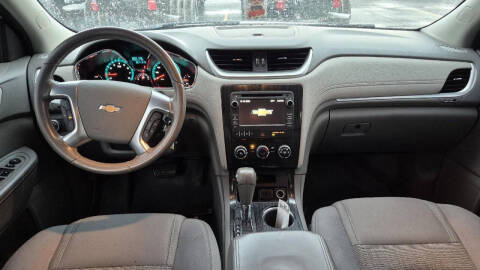 2017 Chevrolet Traverse LT