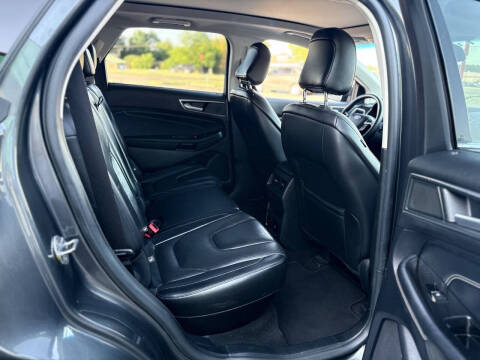 2020 Ford Edge Titanium