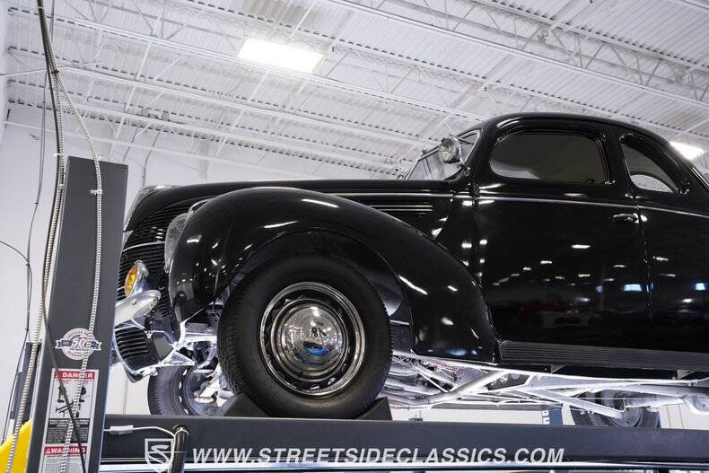 1939 Ford Deluxe