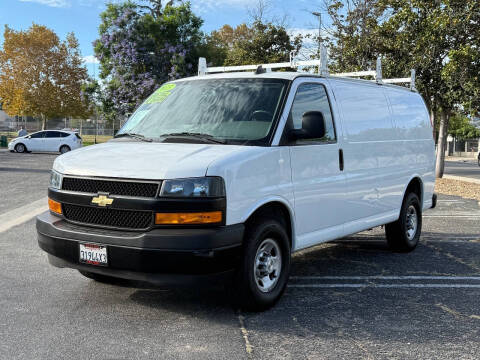 2023 Chevrolet Express 2500