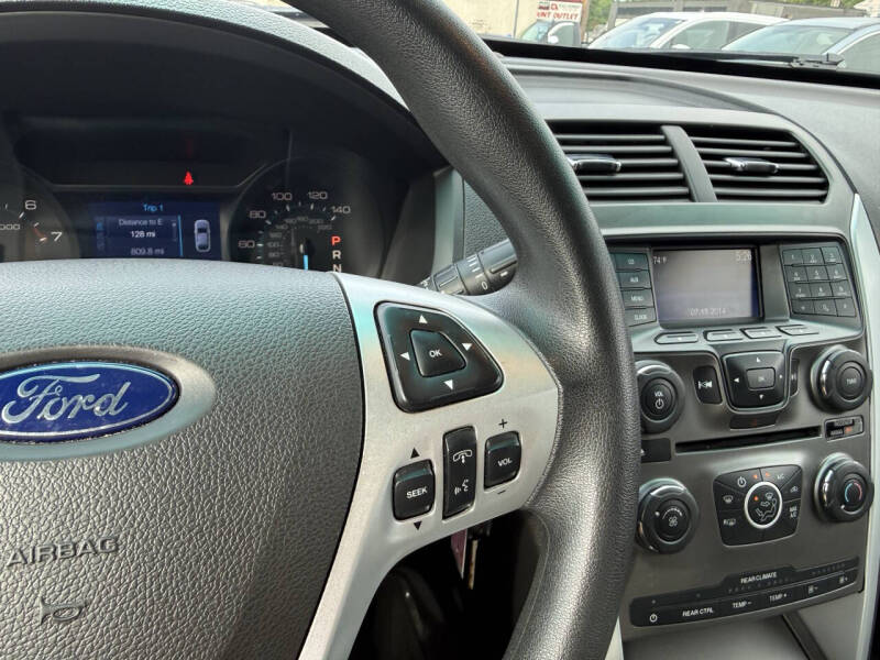 2015 Ford Explorer