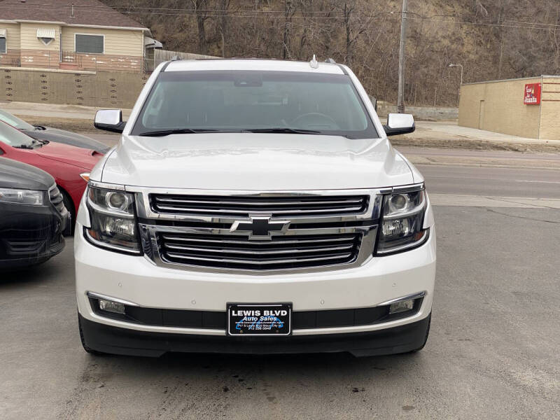 2017 Chevrolet Tahoe for sale at Lewis Blvd Auto Sales in Sioux City IA