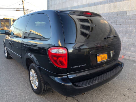 2006 Dodge Grand Caravan SE