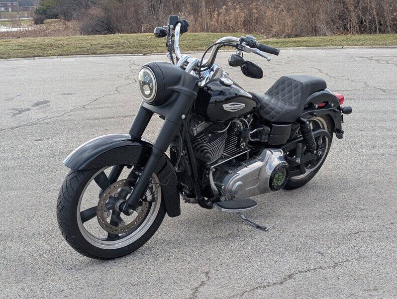 2016 Harley-Davidson FLD Switchback