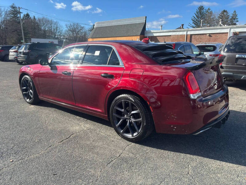 2017 Chrysler 300 C