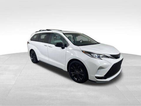 2022 Toyota Sienna XSE 7-Passenger