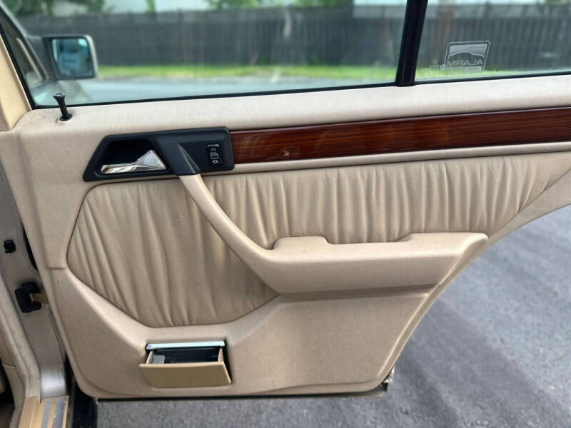 1994 Mercedes-Benz E-Class E 320