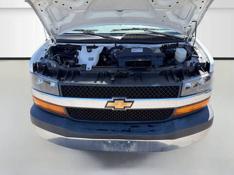 2025 Chevrolet Express 2500