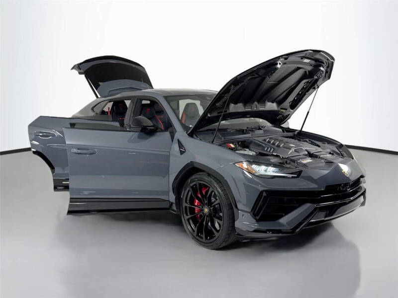 2023 Lamborghini Urus S
