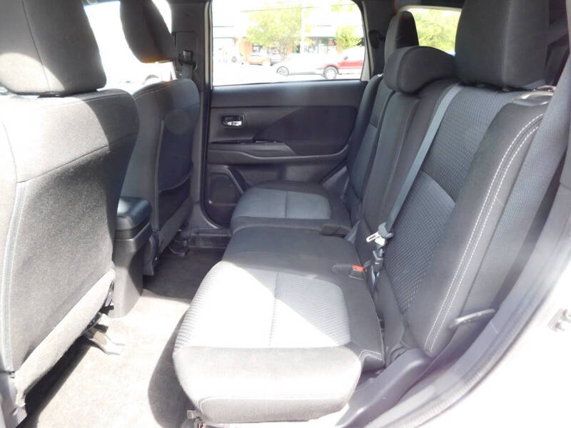 2018 Mitsubishi Outlander LE