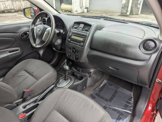 2017 Nissan Versa 1.6 S Plus