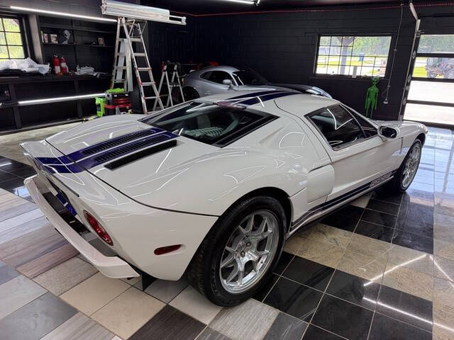 2005 Ford GT