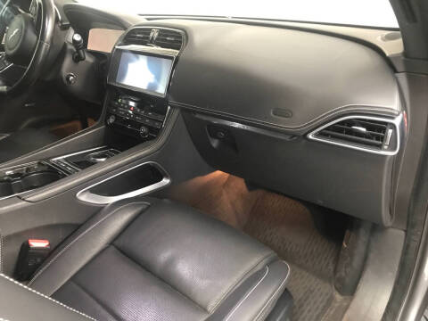 2017 Jaguar F-PACE S