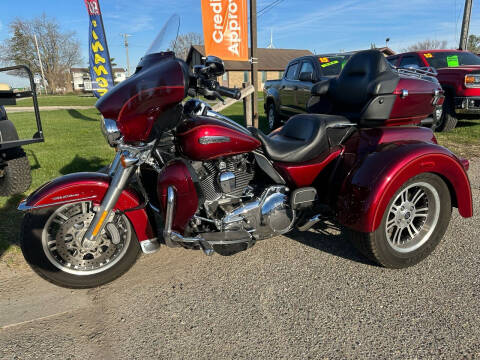 2016 Harley Davidson Tri Glide Ultra for sale at Allen's Auto Sales in Saint Louis MI