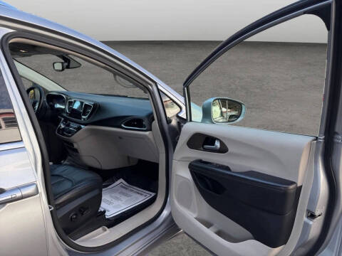 2018 Chrysler Pacifica Touring L Plus
