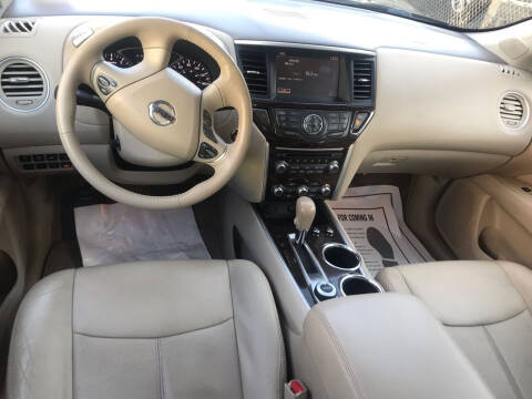 2013 Nissan Pathfinder Platinum