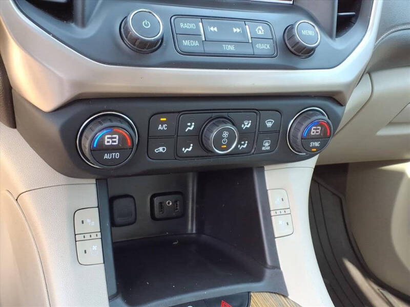 2017 GMC Acadia Denali