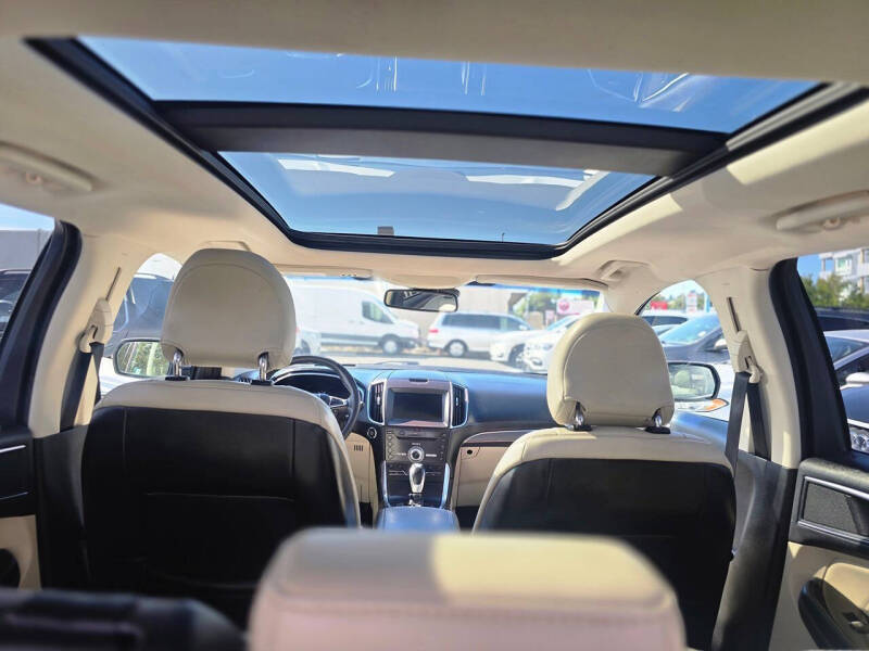 2017 Ford Edge Titanium