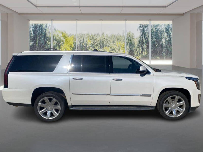 2016 Cadillac Escalade ESV Luxury Collection