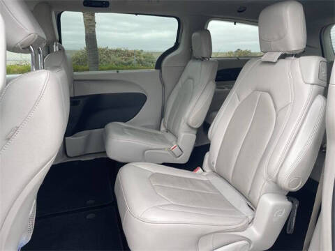 2021 Chrysler Pacifica Touring L