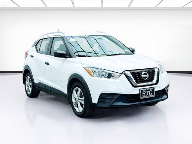 2019 Nissan Kicks S
