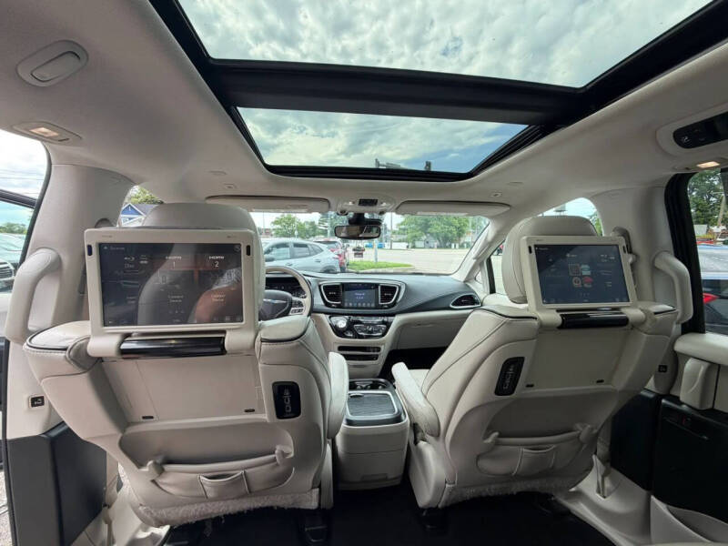 2018 Chrysler Pacifica Hybrid Limited