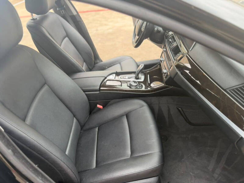 2015 BMW 5 Series 528i