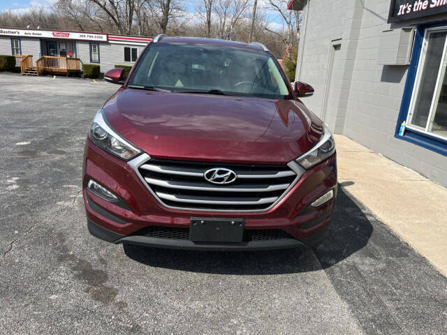 2017 Hyundai TUCSON for sale at Bastian s Auto Outlet in Coal Valley, IL