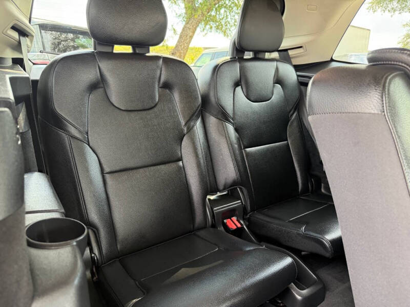 2018 Volvo XC90 T5 Momentum 7-Passenger