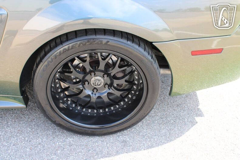 2003 Ford Mustang Mach 1 Premium