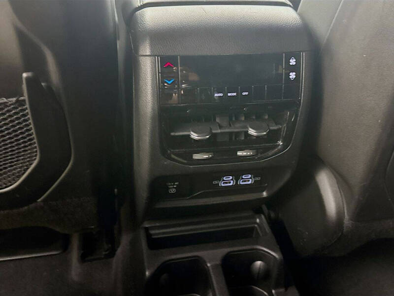 2022 Jeep Grand Cherokee L Altitude