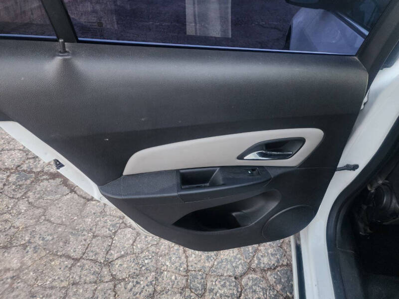 2011 Chevrolet Cruze LS