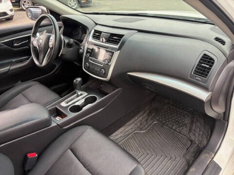 2016 Nissan Altima 2.5 SR