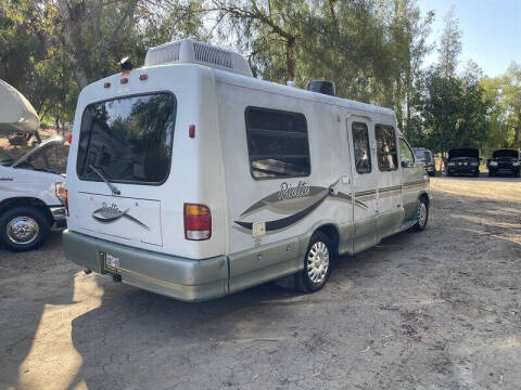 2002 Winnebago Rialta