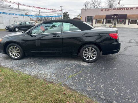 2011 Chrysler 200 for sale at Rick Runion's Used Car Center in Findlay OH