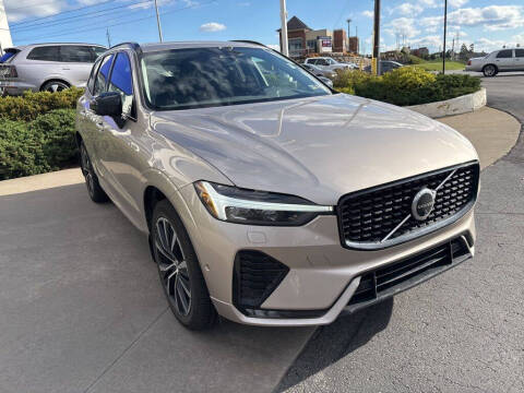 2024 Volvo XC60 B5 Plus Dark Theme