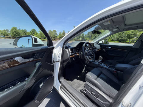 2018 Audi Q5 2.0T quattro Premium Plus